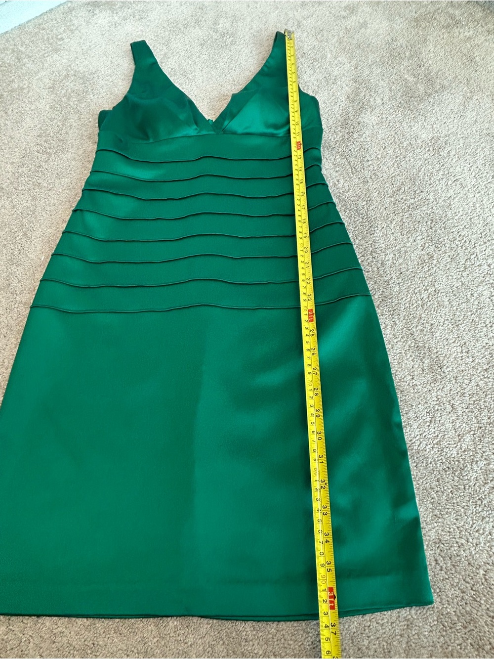 Sleeveless V-Neck Emerald Green Bodycon Dress - Picture 6 of 11